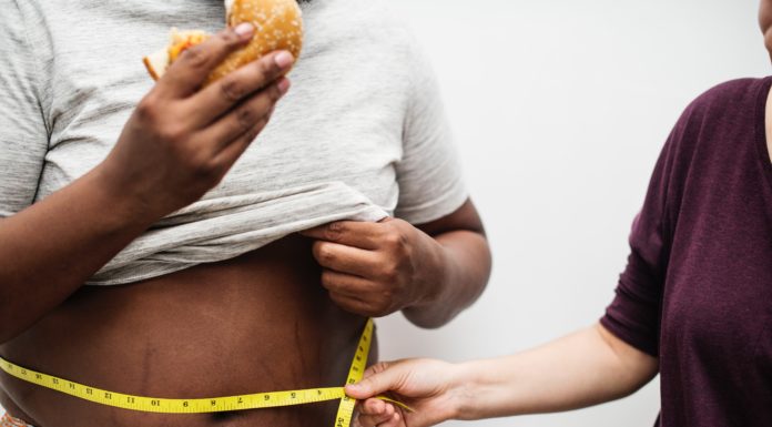 Lose Weight By Choosing Healthy Snacks and Treat Yourself Without Compromising Your Weight Loss Efforts